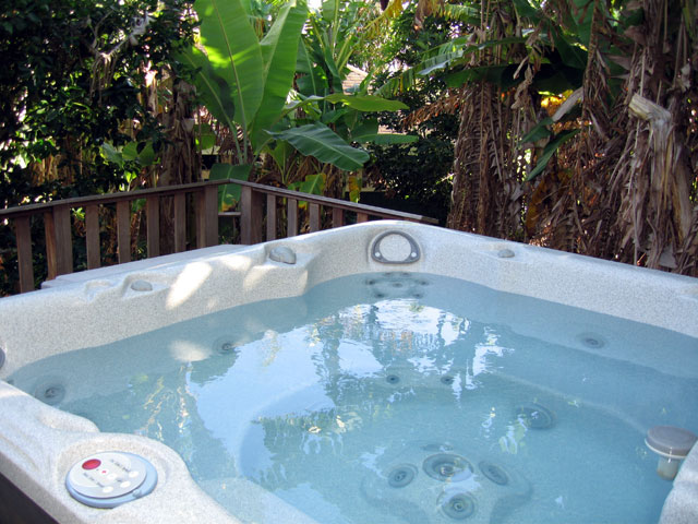 Enjoyable outside Jacuzzi
