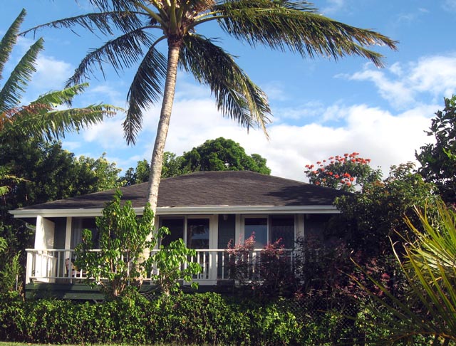 Romantic Plantation Style Bungalow Romantic Plantation Style Bungalow
